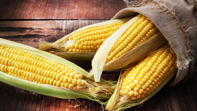 Jak ugotować kukurydzę? Pamiętaj o kilku ważnych zasadach