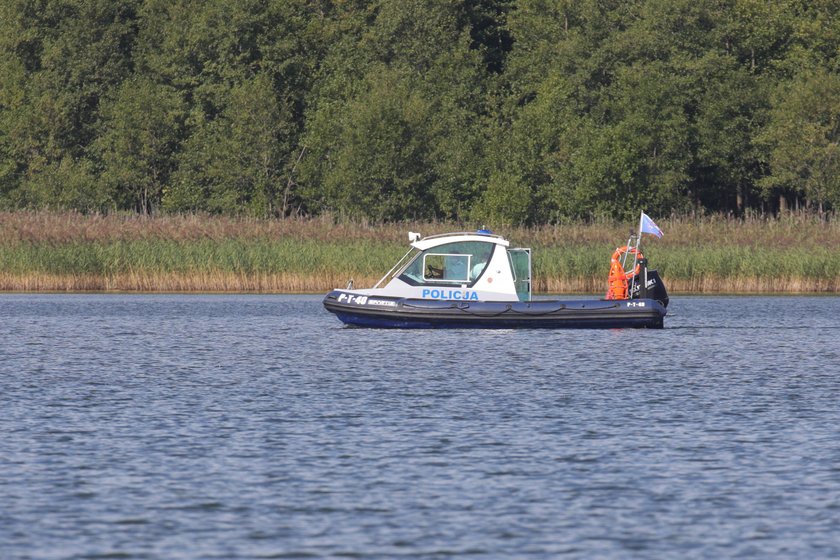 Zaginięcie Piotra Woźniaka-Staraka. Na czym koncentrują się płetwonurkowie? "Czas odgrywa tu największą rolę"