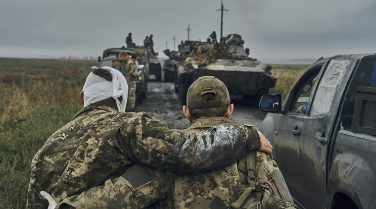 Hatalmas tömegsírt tárt fel az ukrán sereg / Fotó: MTI/AP/Kosztyantin Liberov