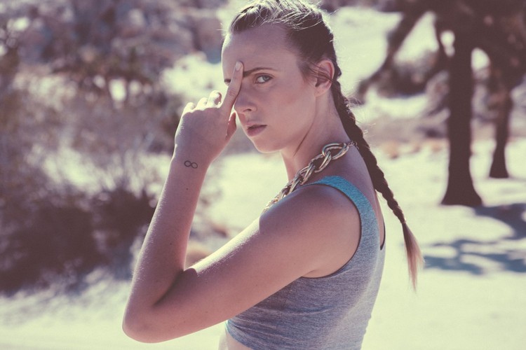 MØ na zdjęciach z sesji do albumu 'No Mythologies to Follow'