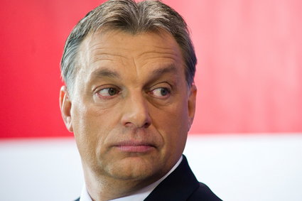 Orban nie zdążył. Miliardy coraz bardziej zagrożone