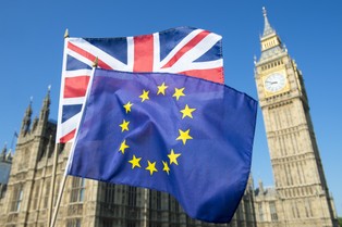 Unia Europejska i Wielka Brytania kontra big techy