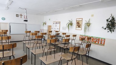 czy dziś są zamknięte szkoły przez mróz