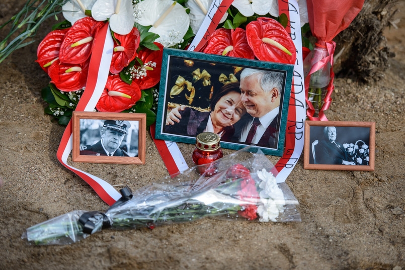 SMOLEŃSK, ROSJA: Uroczystości w miejscu katastrofy samolotu prezydenckiego Tu-154M w Smoleńsku