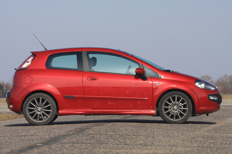 Fiat Punto Evo 1.4 Racing: W bojowym przebraniu