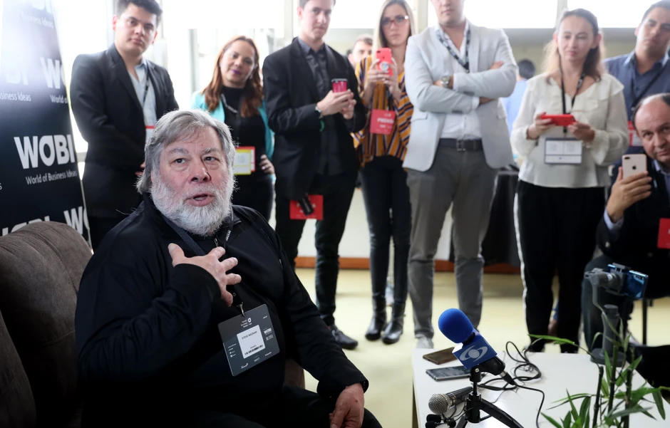 Stiv Voznijak na poslovnom forumu u Bogoti, Kolumbija