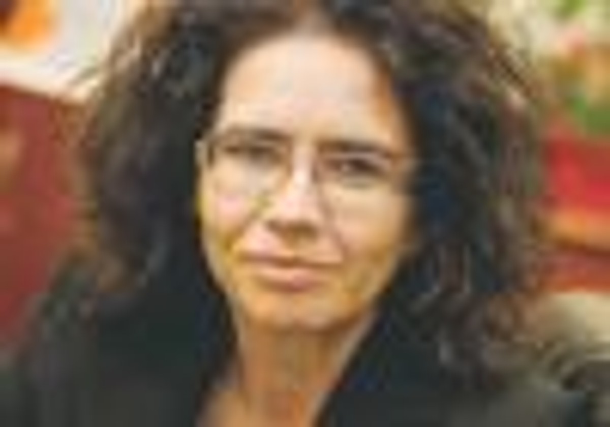 Anna Streżyńska, od stycznia 2006 r. jest szefową Urzędu Komunikacji Elektronicznej. Wcześniej była m.in. wiceministrem infrastruktury odpowiedzialnym za telekomunikację