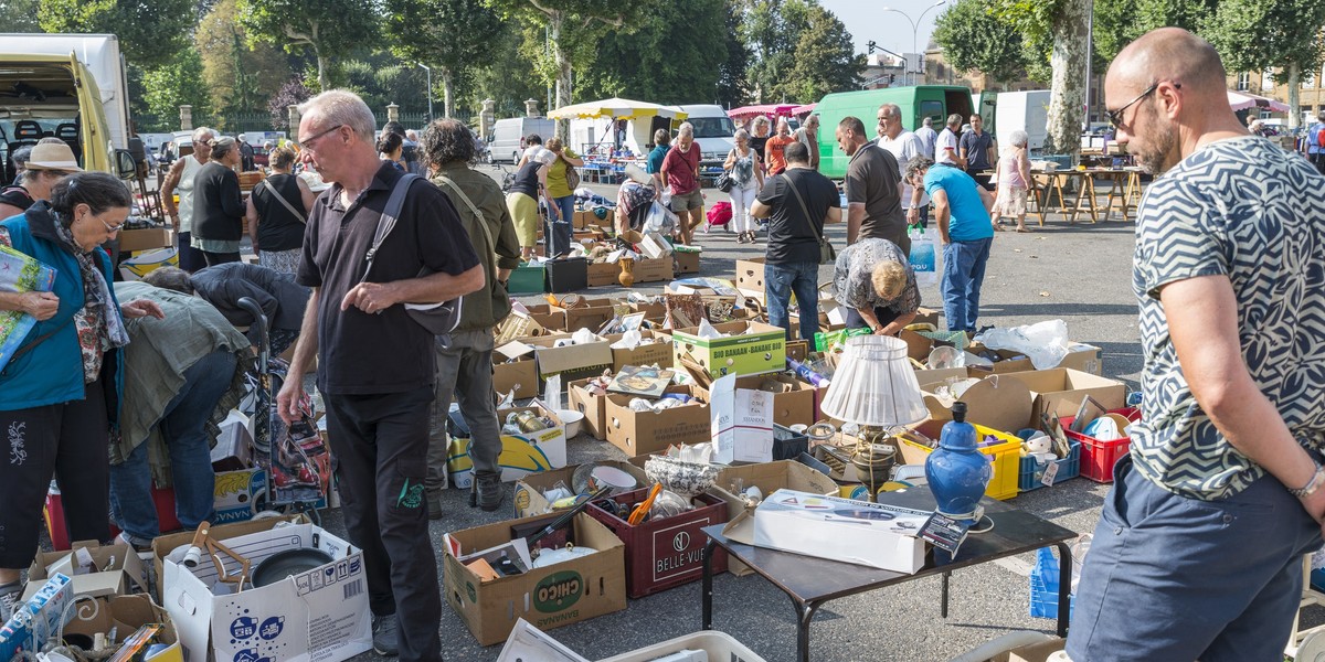 Do zakupu miseczki miało dojść na garażowej wyprzedaży.