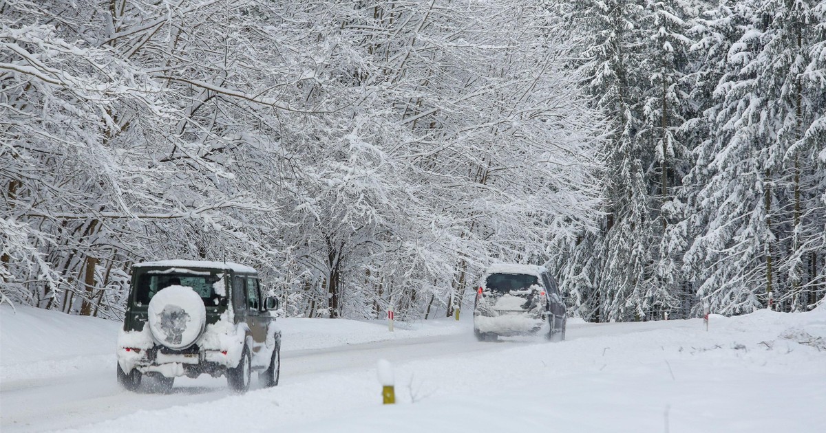 Kolejna śnieżyca nad Warszawą? W najbliższych godzinach mocne uderzenie zimy. Będą opady śniegu!