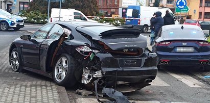 Pościg za skradzionym audi. Auto zderzyło się z porsche