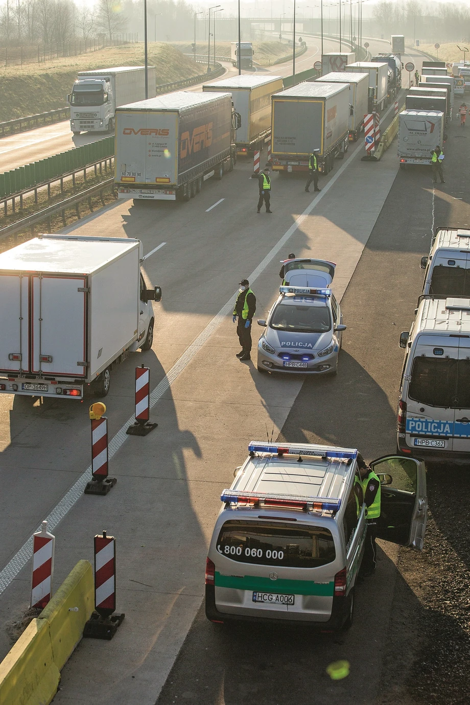 Praca zawodowego kierowcy to dzisiaj również uciążliwe, drobiazgowe i długotrwałe kontrole drogowe