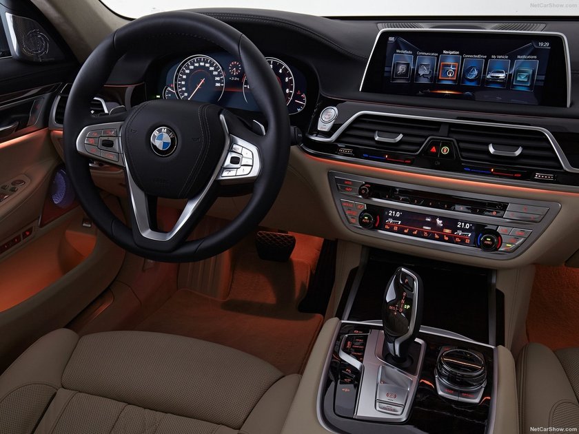 BMW 750Li xDrive