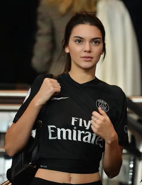 Kendall Jenner w koszulce PSG