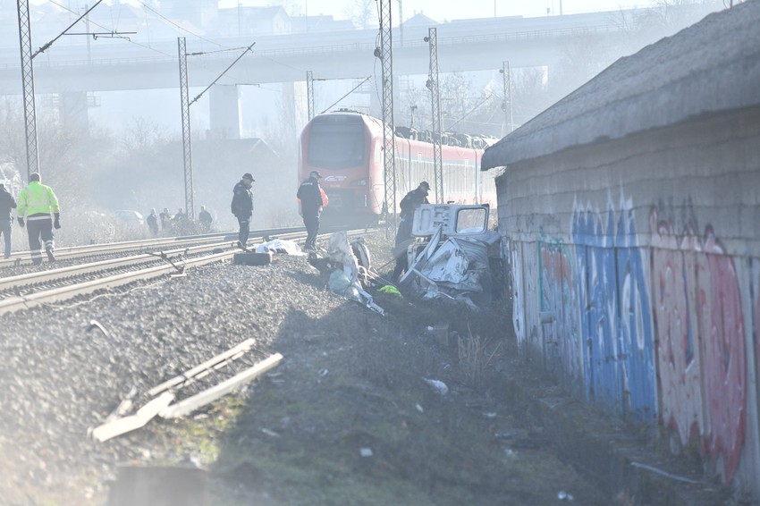 Slike sa mesta nesreće u Rakovici