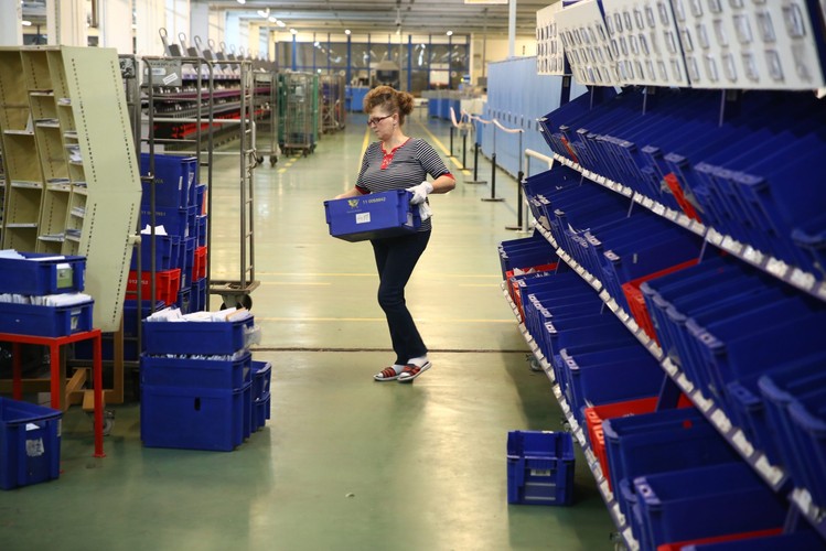 Nowy park maszynowy ma poprawić jakość usług i obsługę klienta, czyli terminowość i bezpieczeństwa obrotu pocztowego.<br><br> (zuz) PAP/Tomasz Gzell