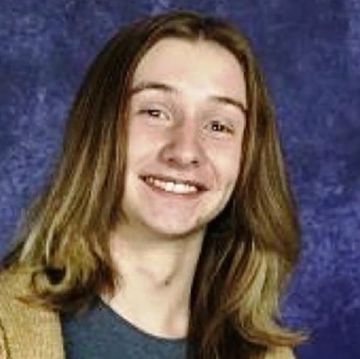 Joshua bol úplne normálny tínedžer.