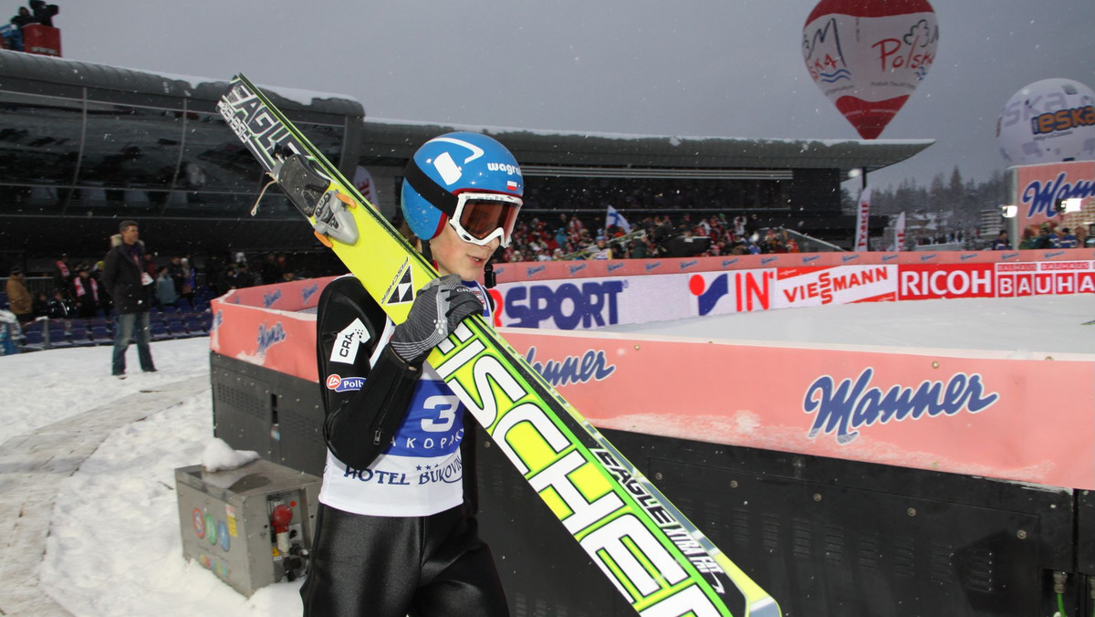 Krzysztof Miętus jako jedyny z naszych zawodników wywalczył awans do serii finałowej w konkursie skoków narciarskich na dużej skoczni w Lillehammer.