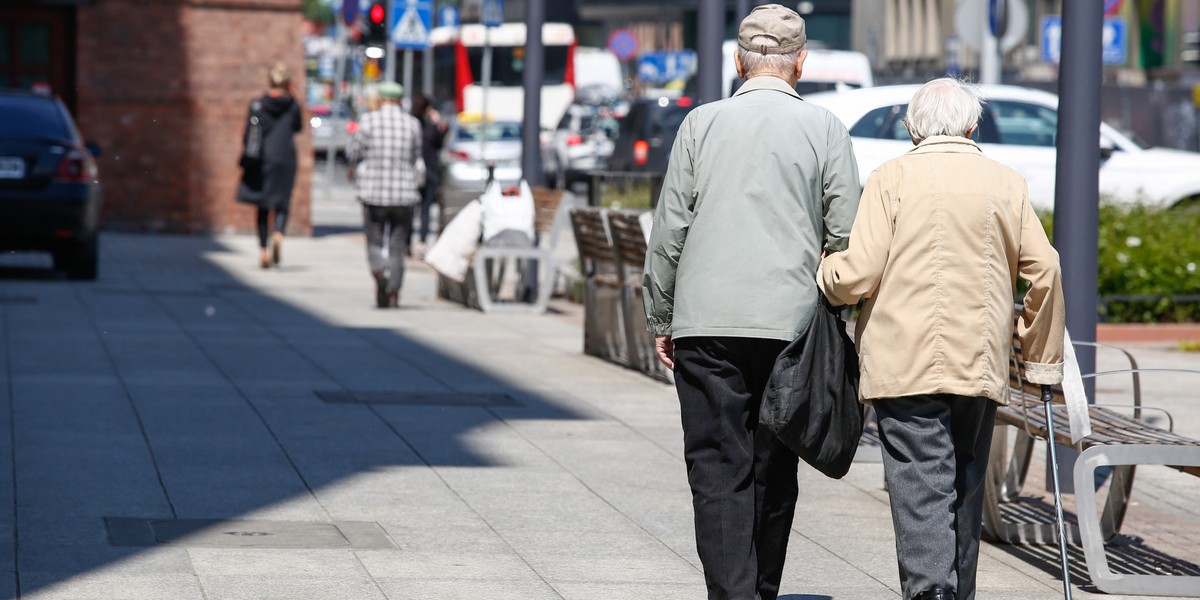 Ok. 1,37 mln Polaków w wieku emerytalnym jest aktywnych zawodowo – wynika z danych Głównego Urzędu Statycznego. Do pracy motywuje ich m.in. wolny czas do zagospodarowania czy chęć powiększenia domowego budżetu - informuje Personnel Service.