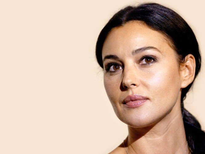 Monica Bellucci – jedna z najseksowniejszych gwiazd kina wszech czasów