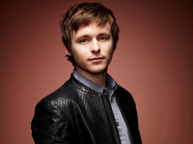 Marshall Allman (Tommy Micken)