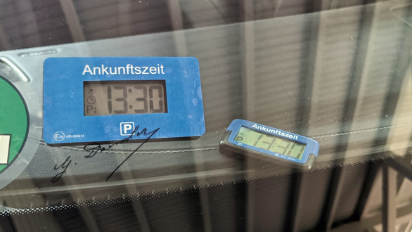 PARK LITE AUTOMATISCHE PARKSCHEIBE BLAU DIGITALE PARKUHR mit STVO ZULASSUNG