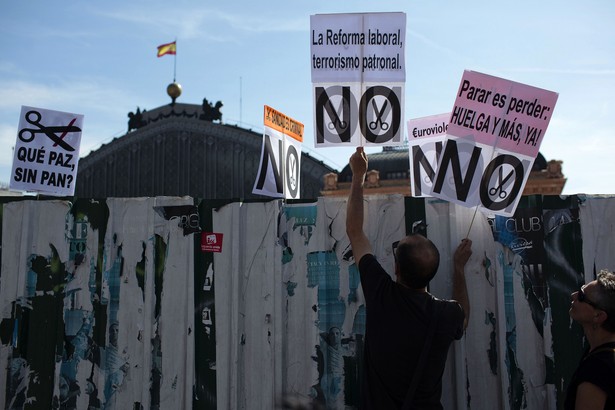 Protesty przeciw cięciom budżetowym w Hiszpanii