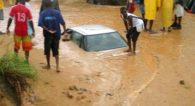 Dozens dead, missing in Angolan flash-flood 