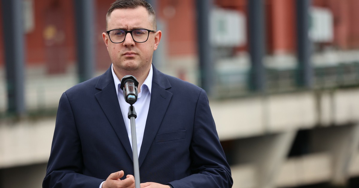Minister mówi, co z CPN po sierpniu. Wskazał na dwie kluczowe kwestie