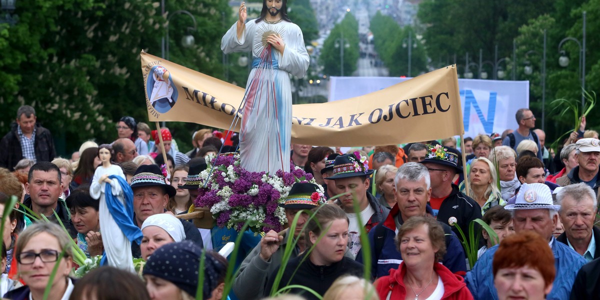 W maju obchodzimy święto Zesłania Ducha Świętego.