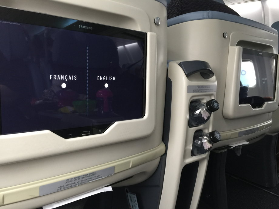 Every seat had a Samsung Galaxy Pro tablet that you could remove from the port. Through these devices, La Compagnie offers TV shows, movies, music, magazines and newspapers, and e-books. The tablets can also be used to view the in-flight menu and other information.