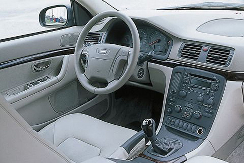 Volvo S80 I - lata produkcji 1998-2006, opisywane wersje 
2.4D i 2.5 TDI
