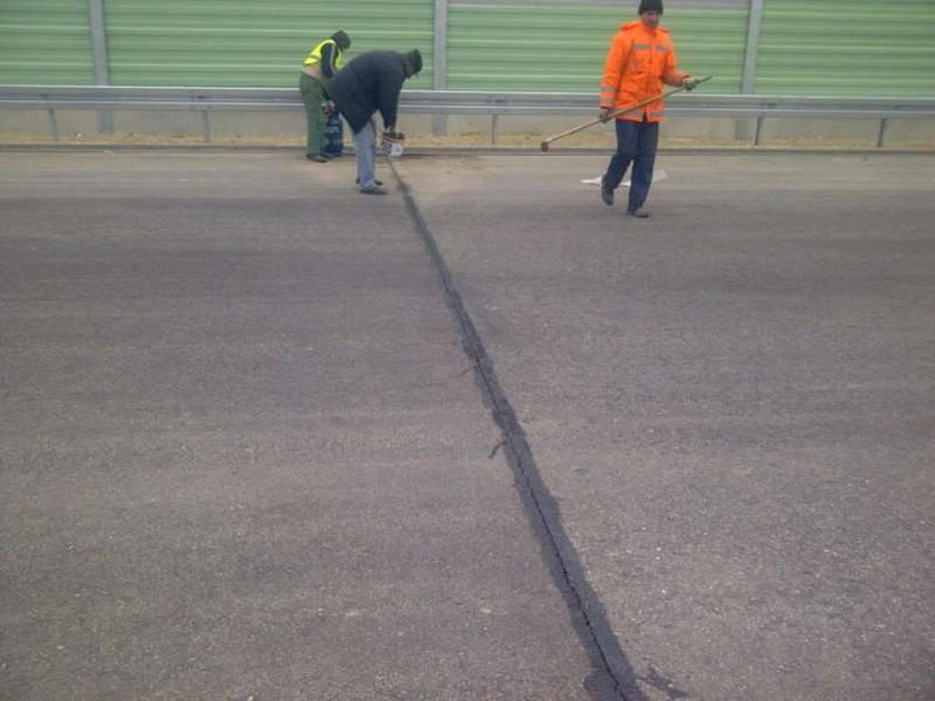 Nowe autostrady, a pękają jak stare!