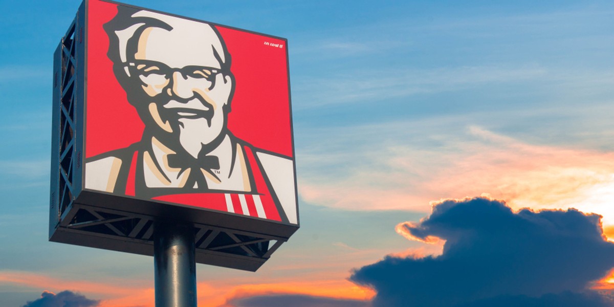 KFC rezygnuje z mięsa na tydzień w jednej z holenderskich restauracji. Na tamtejszym rynku pojawią się bezmięsne dania wykorzystujące produkt marki Quorn.