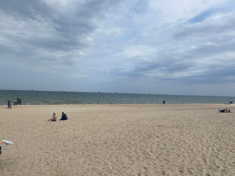 Na plaży w Sopocie 1 maja nie było zbyt wiele ludzi 