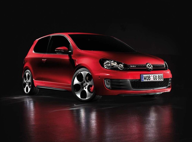 Na brytyjskiej stronie internetowej Volkswagena pojawiły się pierwsze zdjęcia produkcyjnej wersji szóstej generacji golfa GTI