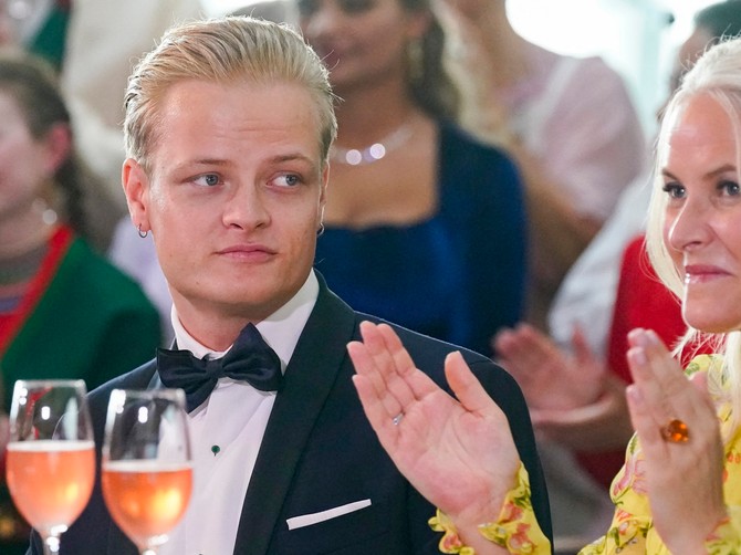 Marijus Borg Hoibi, sin norveške princeze priznao je krivicu i izvinio se svojoj devojci koju je fizički i psihički zlostavljao