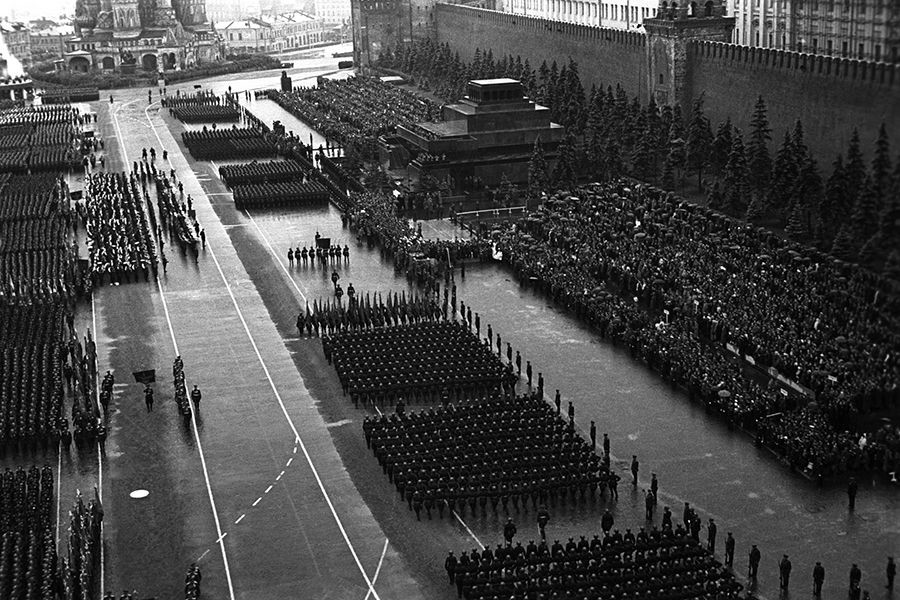 Defilada zwycięstwa na Placu Czerwonym w Moskwie, 24 czerwca 1945 r.