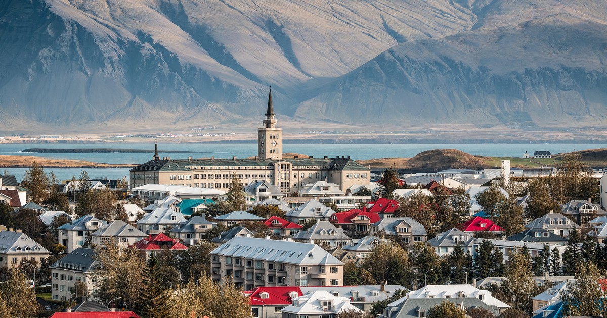 Polak zasiada w islandzkim parlamencie. „Gdybym grał tylko polską kartą, straciłbym szansę”