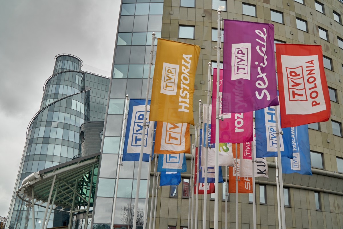 Pracownicy TVP żądają dodatkowych pieniędzy na święta. Padła konkretna kwota