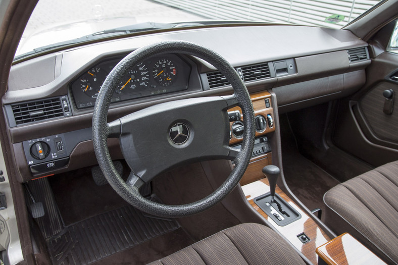 Mercedes W124