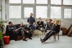 Happysad: 'Ciało obce' to emocjonalna pocztówka z życia [WYWIAD]