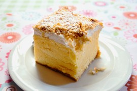 BRZA KREMPITA sa hrskavim koricama i svilenkastim kremom: Recept za poslasticu koja se TOPI U USTIMA