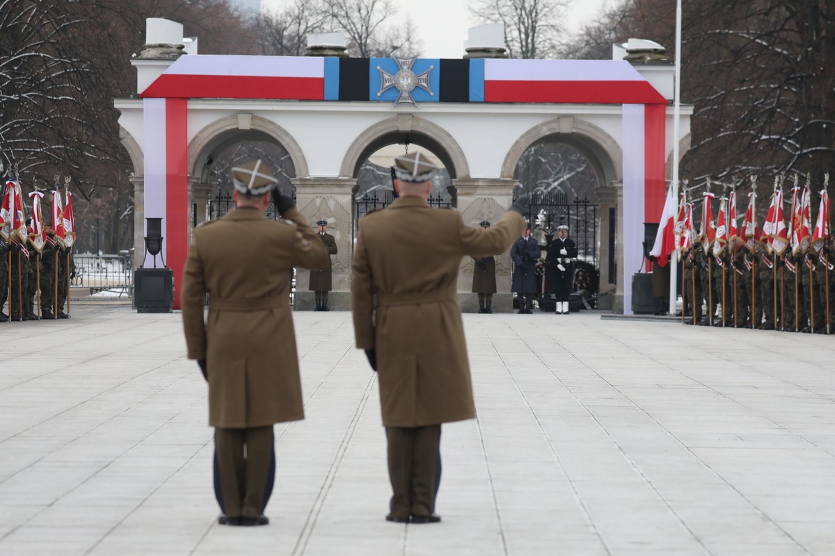 06.02.2023 Warszawa , plac Pilsudskiego . Uroczystosci zwiazane z przekazaniem i objeciem obowiazkow dowodcy generalnego Rodzajow Sil Zbrojnych przez generala Wieslawa Kukule . Fot. Slawomir Kaminski / Agencja Wyborcza.pl