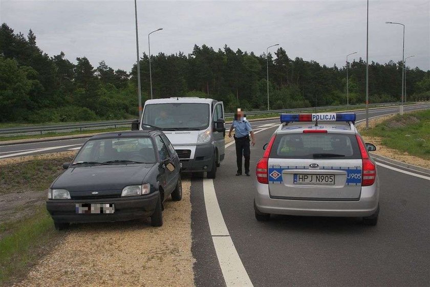 Miał 4 promile i zderzył się z więźniarką