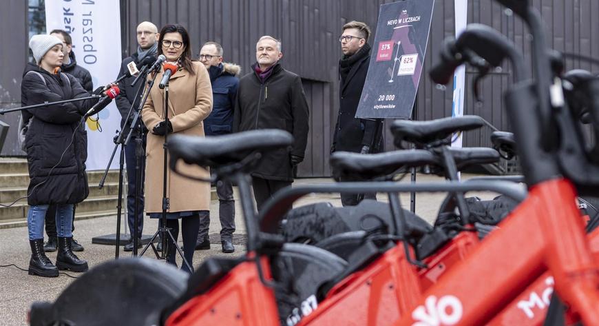 – Mevo to element polityki rowerowej Gdańska – mówi Aleksandra Dulkiewicz.