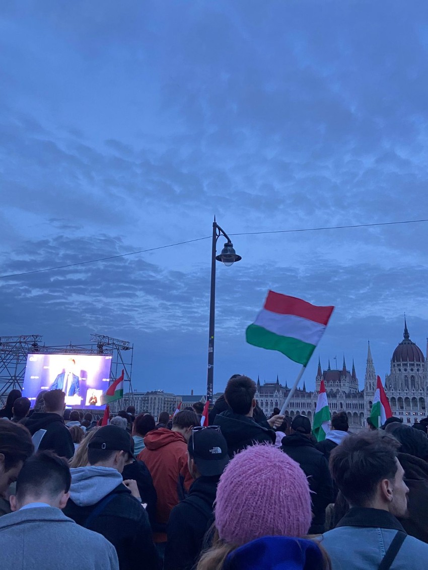 Pristalice Petera Mađara se okupljaju u Budimpešti