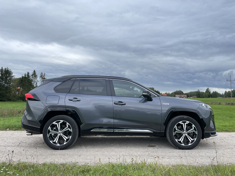 Toyota RAV4 Plug-In Hybrid (2021)