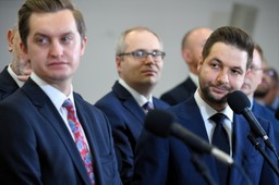 Jaki podsumowuje rok pracy komisji weryfikacyjnej: To absolutnie wyjątkowa instytucja w III RP