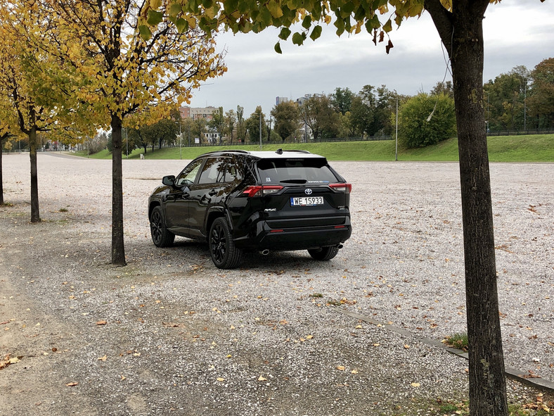 Toyota RAV4 2.5 Hybrid AWD Black Edition by JBL