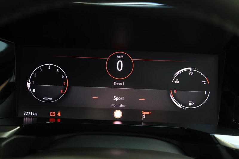 Opel Grandland – wskaźniki wyświetlane są na ekranie o przekątnej 12 cali